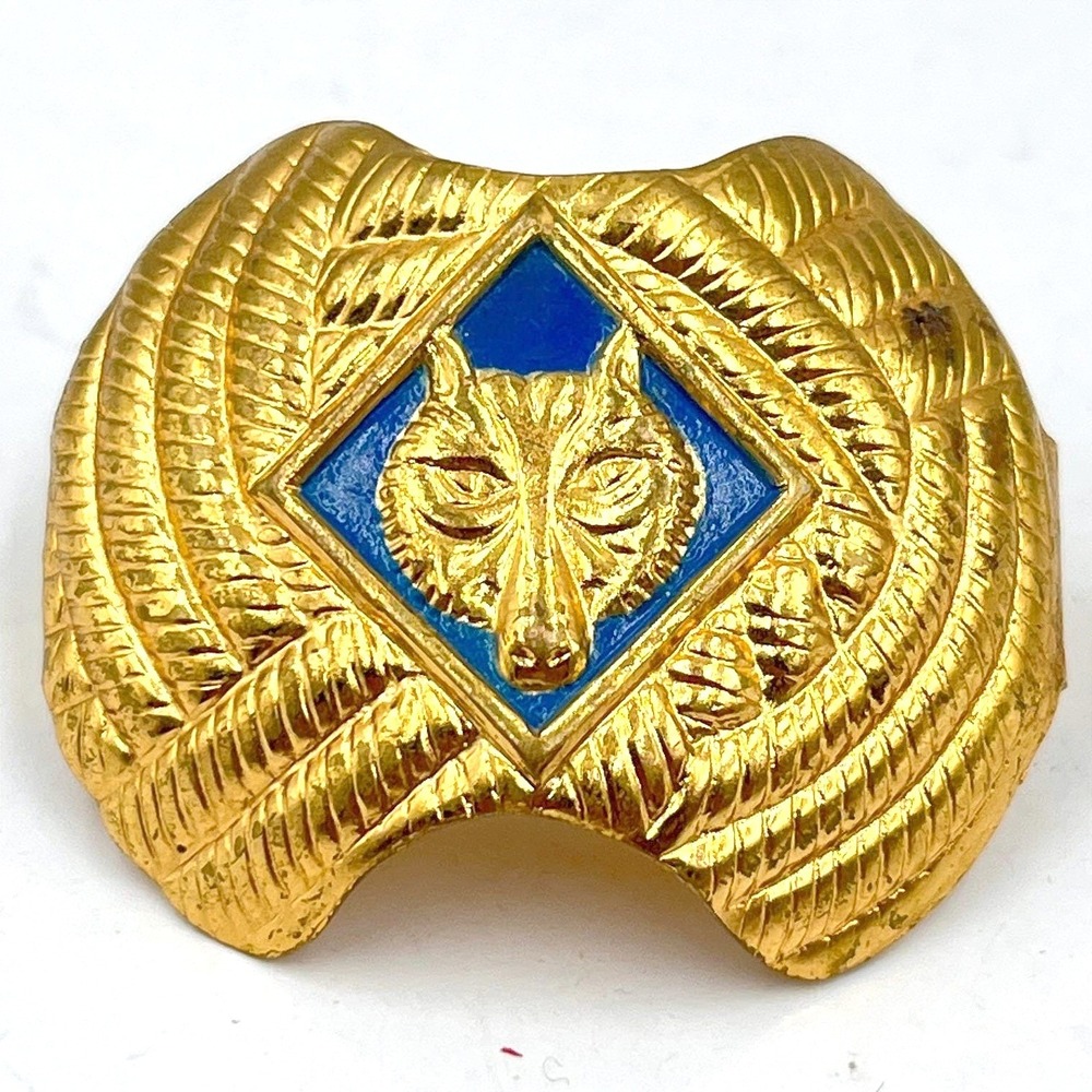 Vintage Cub Scouts Wolf‎ Neckerchief Slide Gold Tone Blue Enamel Boy Scouts BSA